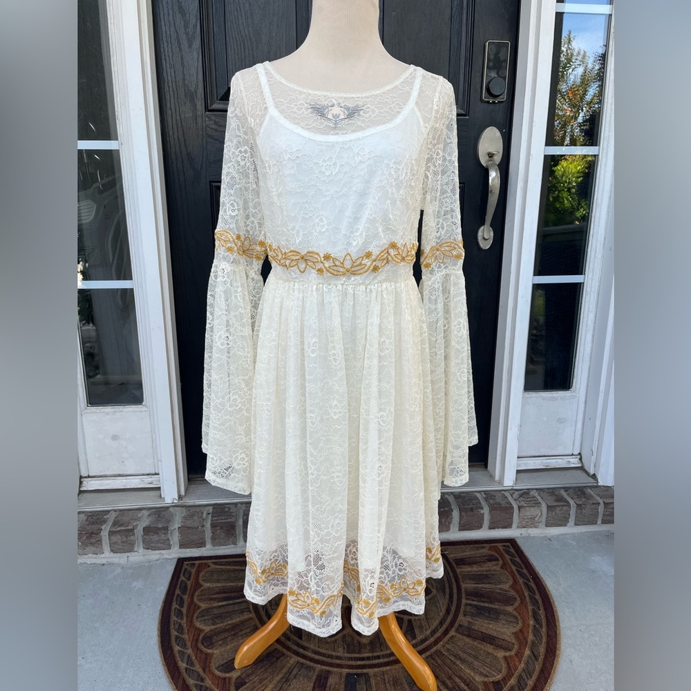 Like new Her Universe Lord of the Rings Galadriel dress